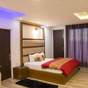 Deluxe Double Room Mountain View